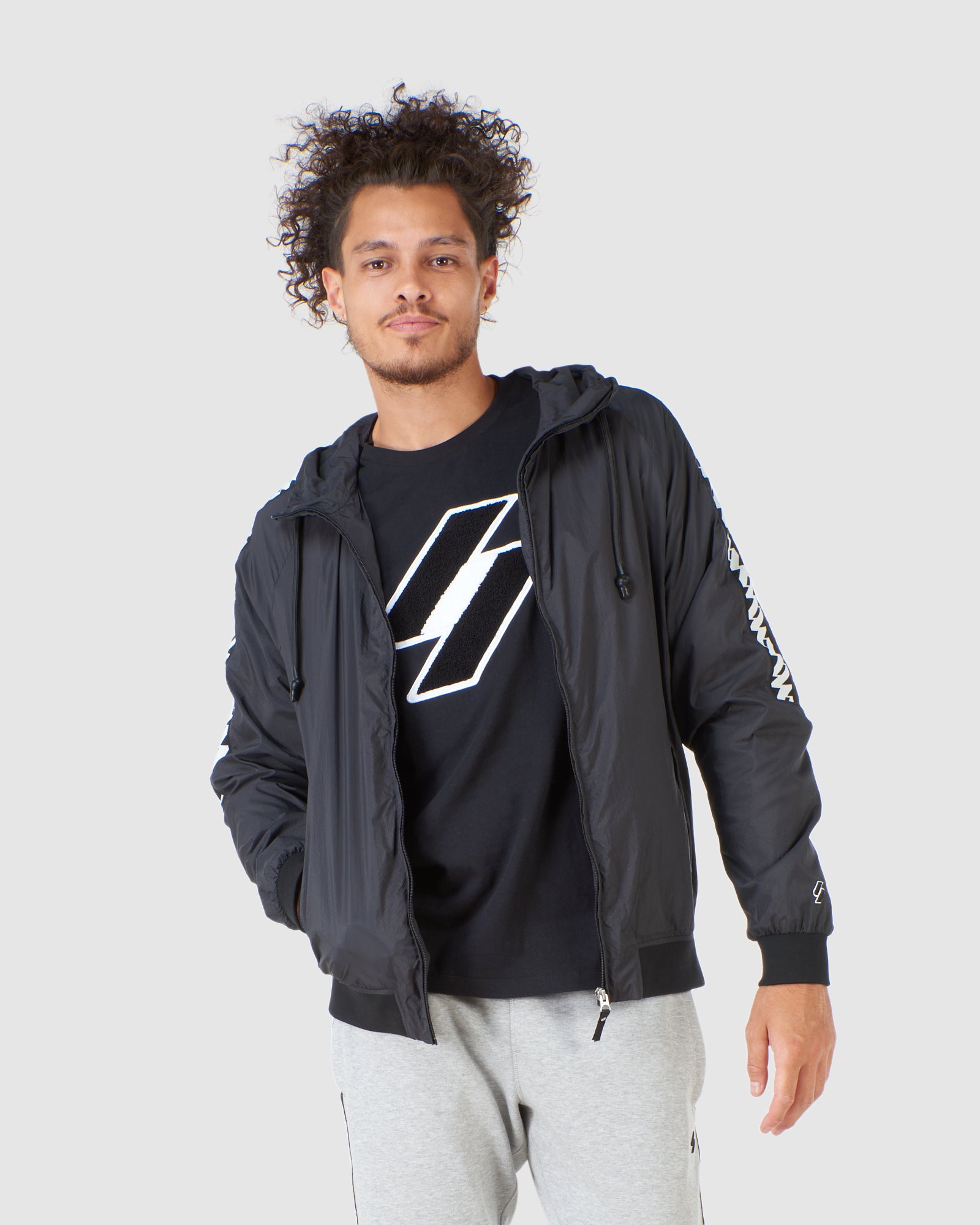 sapato : Icônico e streetwear - Superdry Brasil outlet, Superdry t shirt  captura a cultura de rua e abraça o estilo de vida urbano com Superdry  jacket.